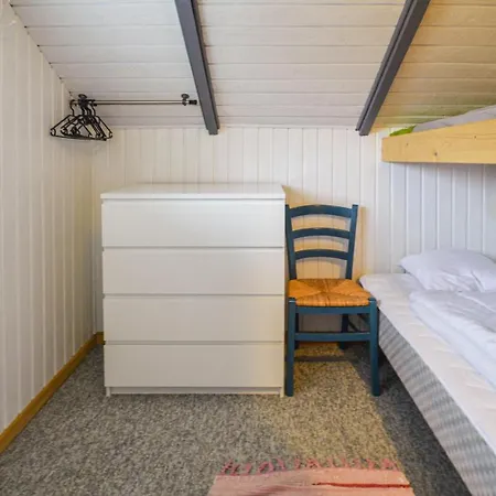 Stunning In Faxe Ladeplads W/ Wifi And 2 Bedrooms 펜션 *