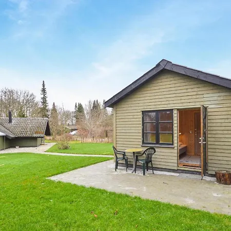 Stunning In Faxe Ladeplads W/ Wifi And 2 Bedrooms 펜션 Fakse Ladeplads